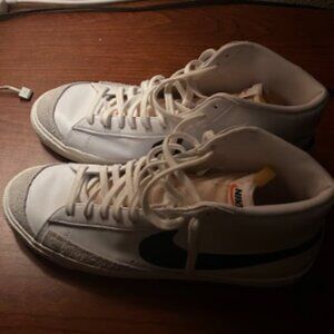 Nike Blazer Mid 77 White Size 14